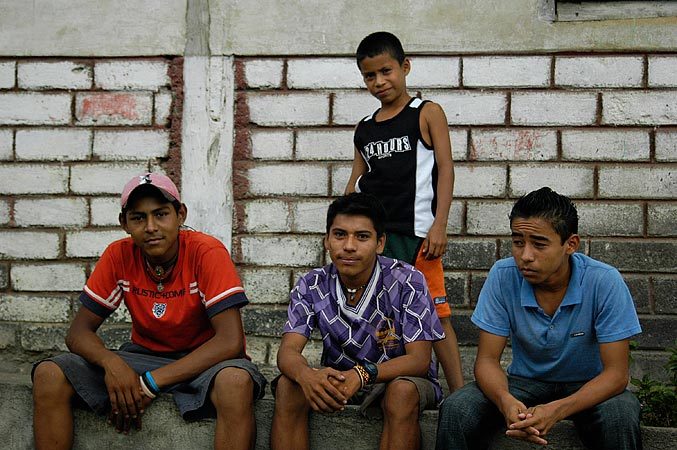 Kids in Moyogalpa posing for a picture.