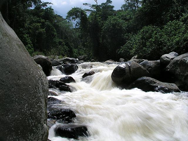 Nyakalengija - frigid water through a tropical valley