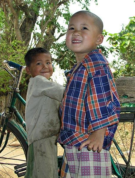 Burmese Kids in Hsipaw