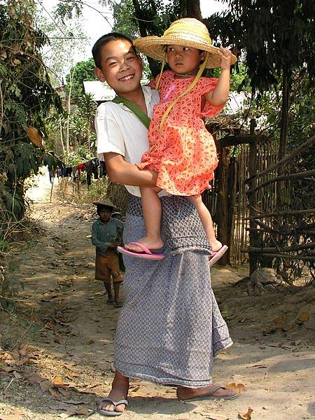 Burmese Kids in Hspipaw