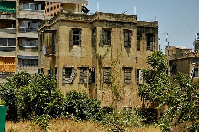 This building has probably been abandoned since the civil war. 