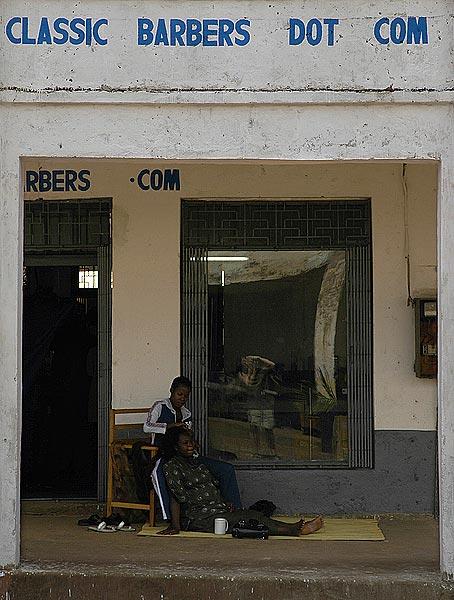 Classic Barbers dot com in Gulu - The dot.com boom fell on it's face in America -- In Uganda they're still figuring it out.