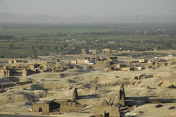 View out towards Luxor... and the strip of green surrounding the Nile.