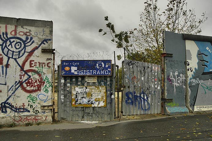 The wall today.  Behind the wall, along the riverfront, lies a bunch of bars.  This is the famous 'Beach Bar'.